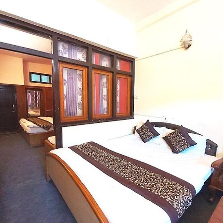 Goroomgo Luxury Stay Mall Road Nainital Zewnętrze zdjęcie