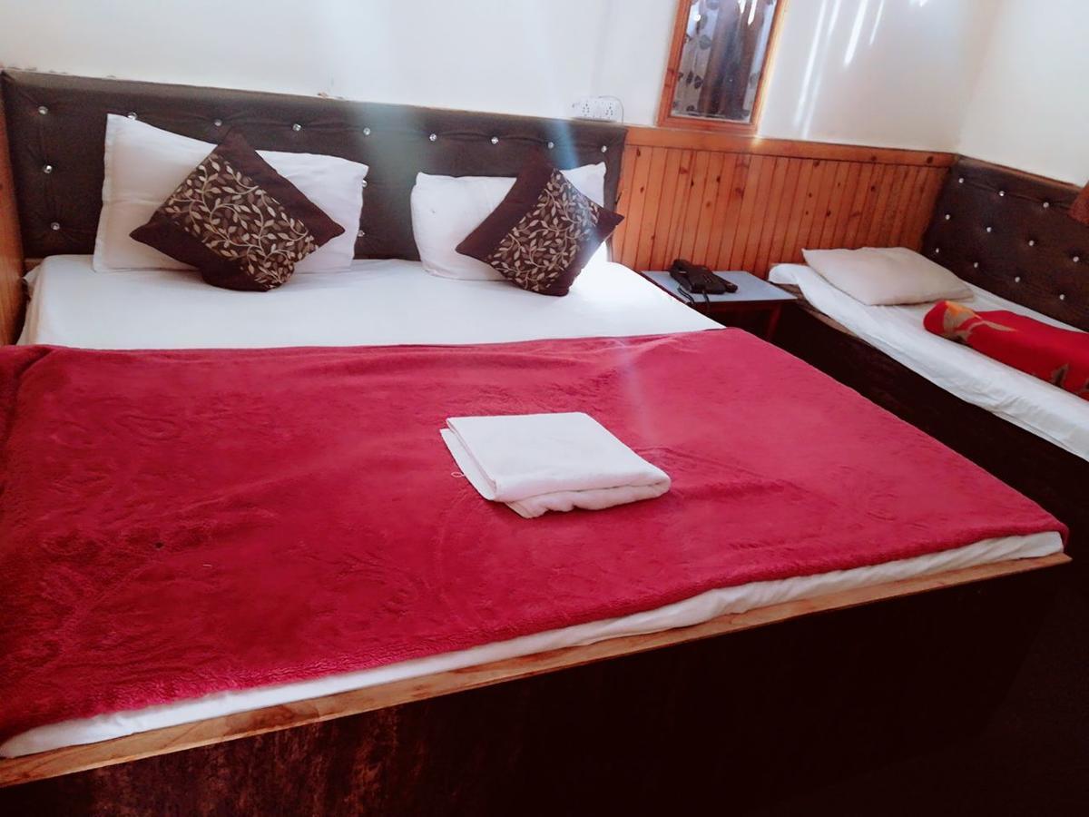 Goroomgo Luxury Stay Mall Road Nainital Zewnętrze zdjęcie