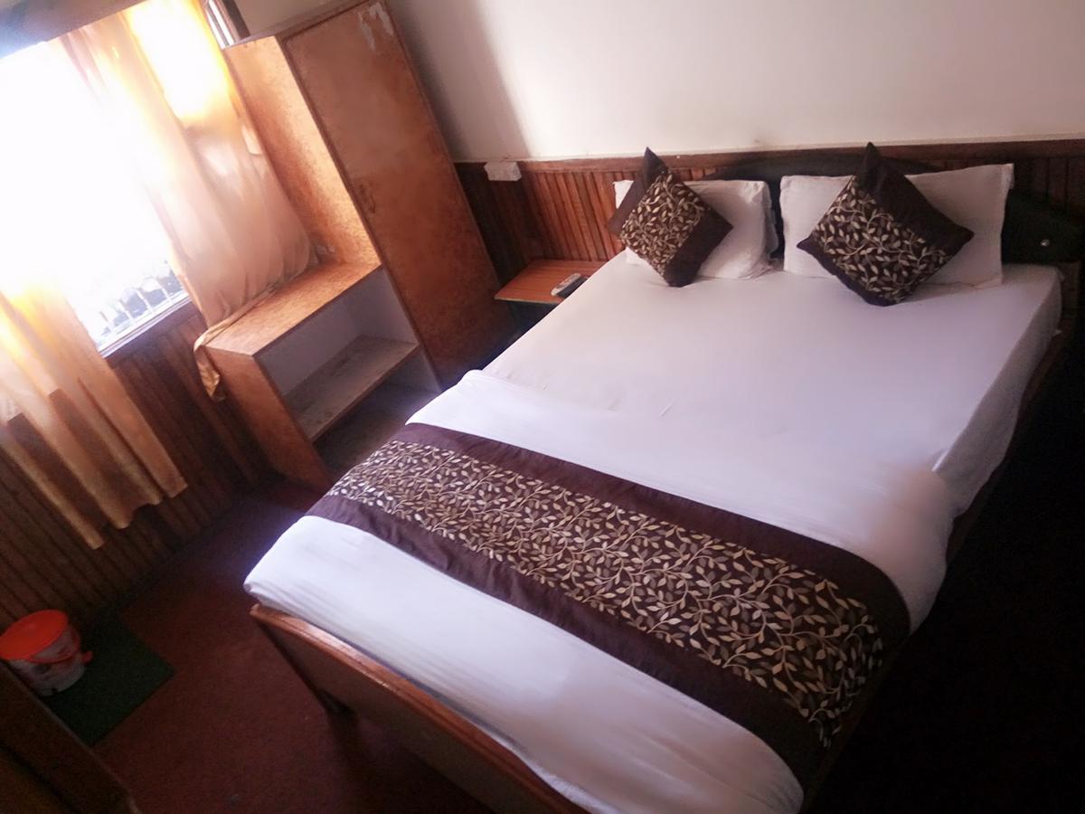 Goroomgo Luxury Stay Mall Road Nainital Zewnętrze zdjęcie